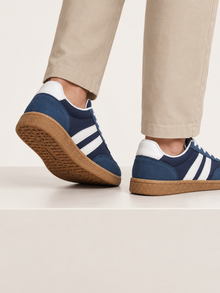 Men’s Retro Low-Top Lace-Up Sneakers